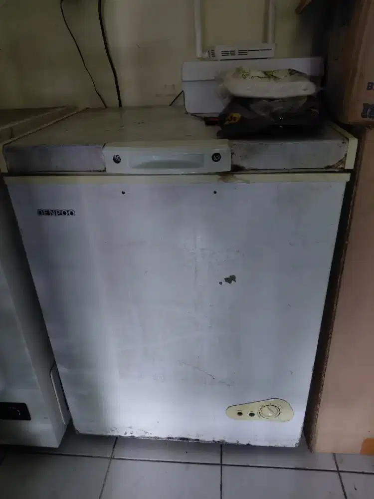 Dijual Freezer rusak