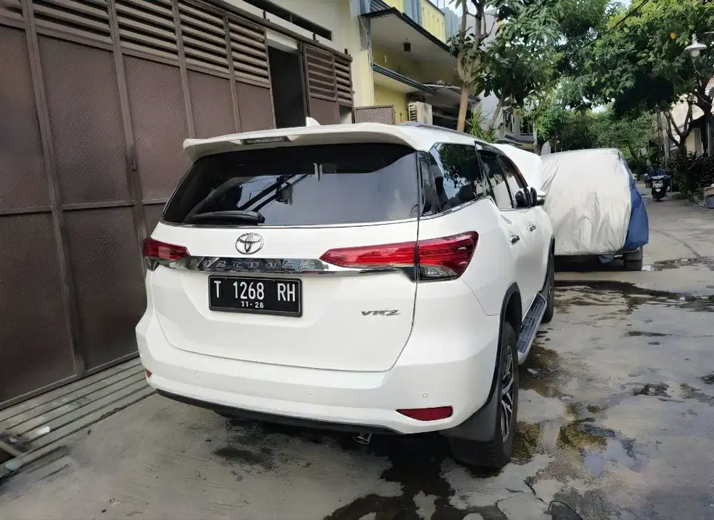 Toyota Fortuner VRZ Diesel Solar Matic AT Tahun 2016 Putih , 2015