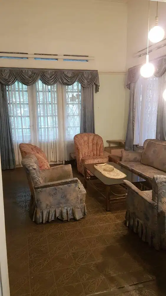 Rumah Mewah Siap Huni Lengkong Bandung Semi Furnished Dekat Pusat Kota