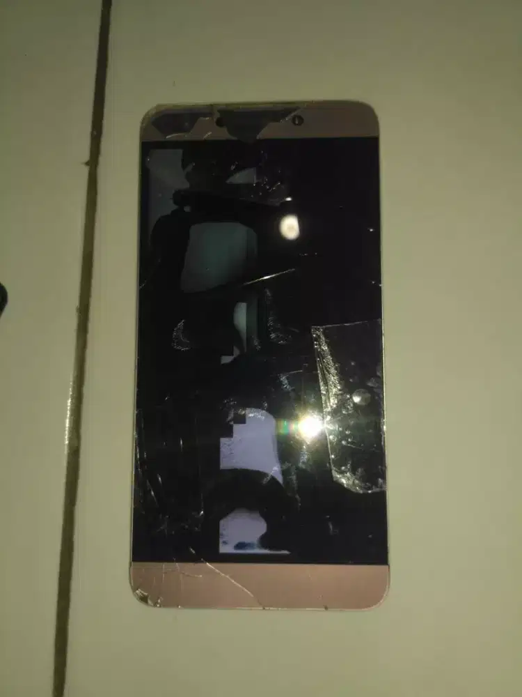 Nokia letv minus lcd pecah