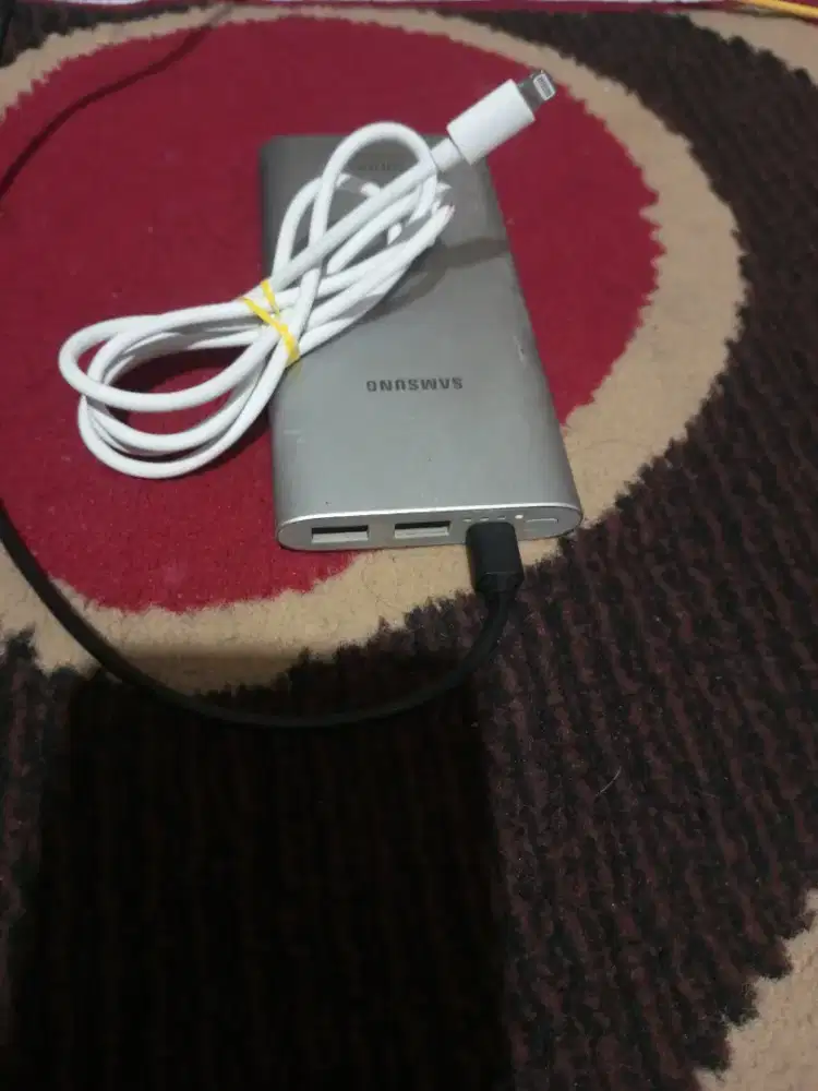 Kabel Data iphone dan powerbank