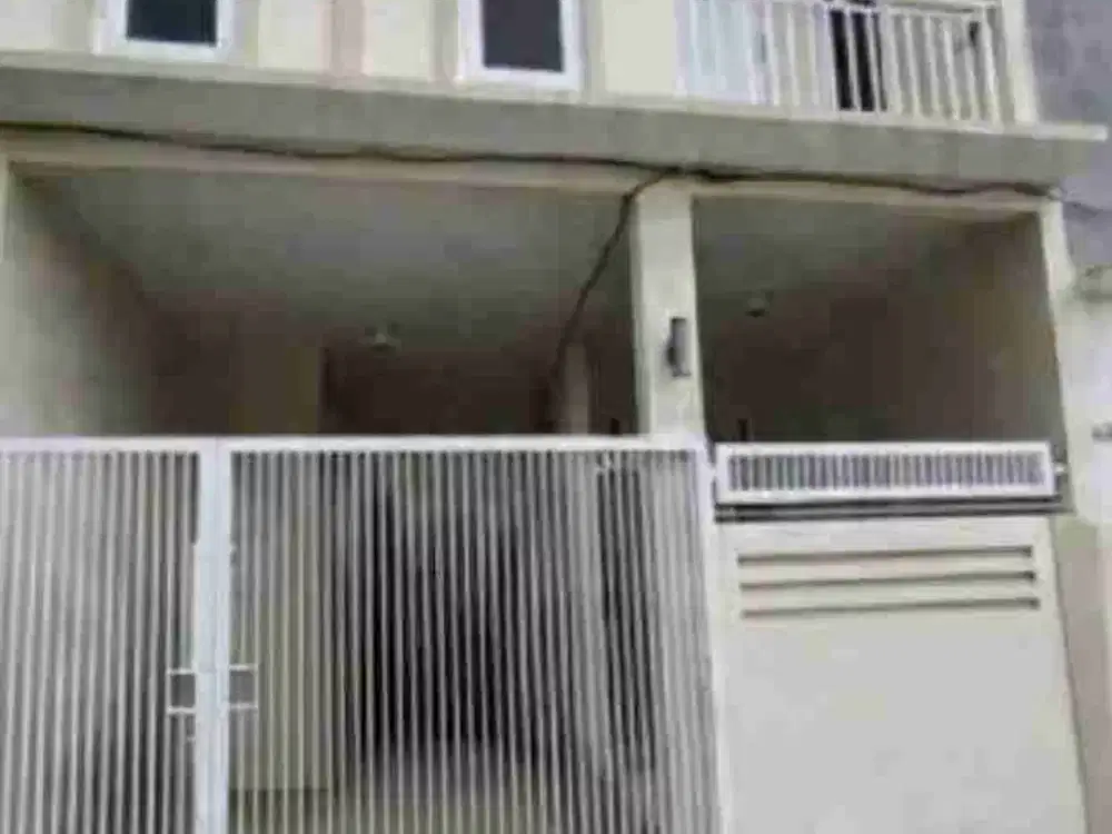 RUMAH SIAP HUNI 2 LANTAI DEKAT SUHAT