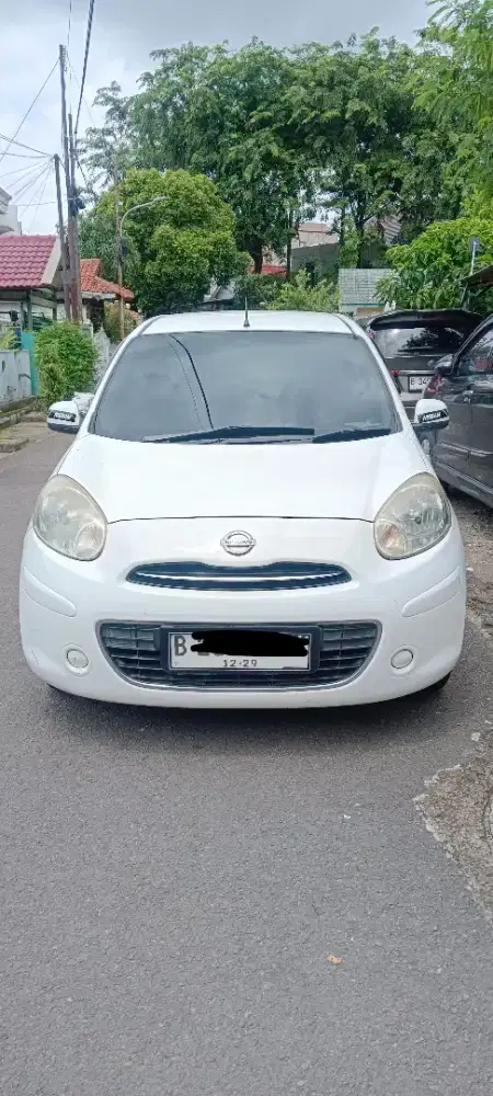 Nissan March matic tahun 2012