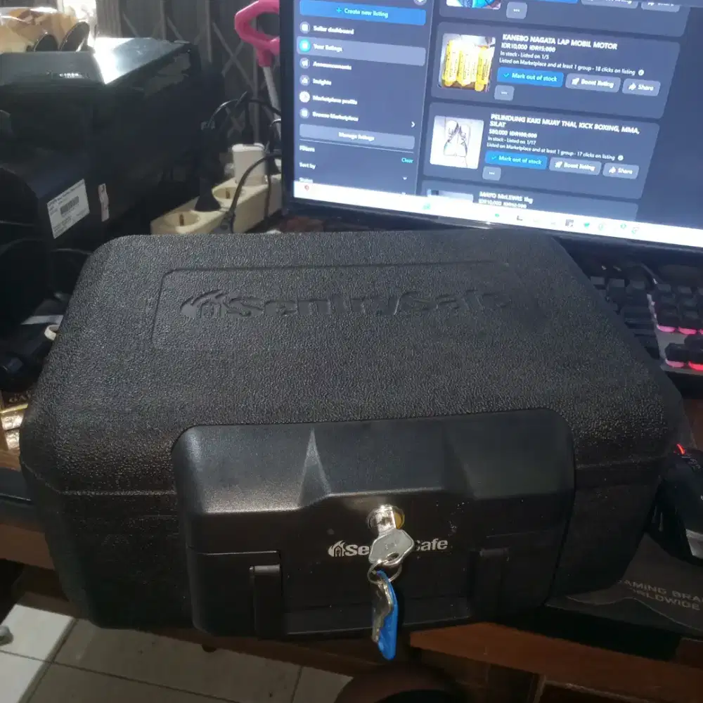 Brankas Kotak Penyimpanan Tahan Api SentrySafe