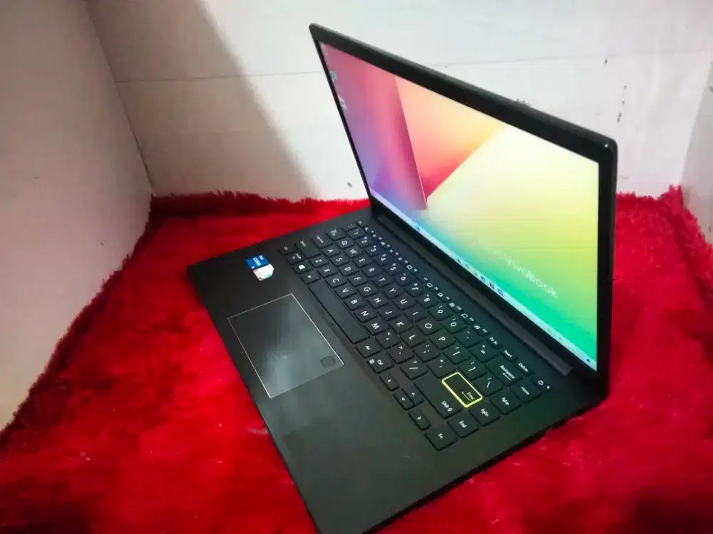 Asus Vivo x421/Intel core i5-1135g7/RAM8GB/SSD 512gb/VGA Intel irisxe