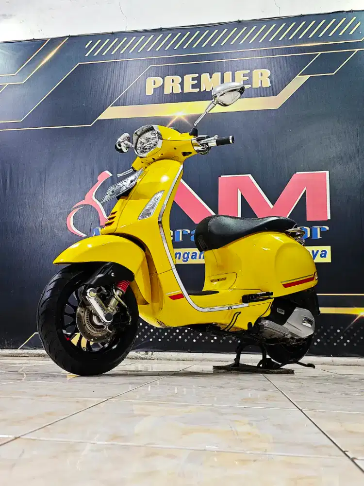 Sprint S abs clasic Modern Yellow Sole glossy .Anugerah motor rungkut