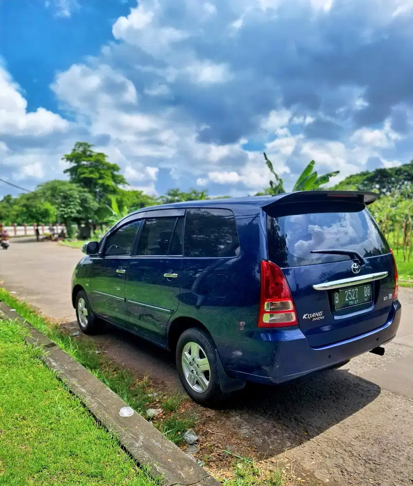 Toyota Kijang Innova 2007 Bensin