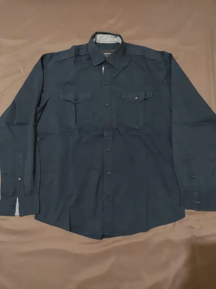 Kemeja tangan panjang merk AMBROGIO size L