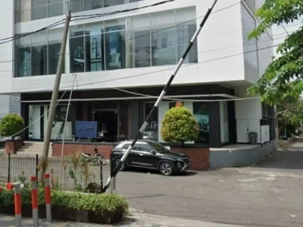 Disewakan 3 Ruko jadi 1 di Mayjend Sungkono Surabaya