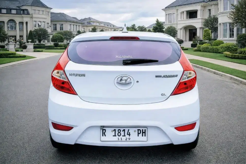 Hyundai Grand Avega 1.4 GL (matic) 2011 Putih 2011 Putih