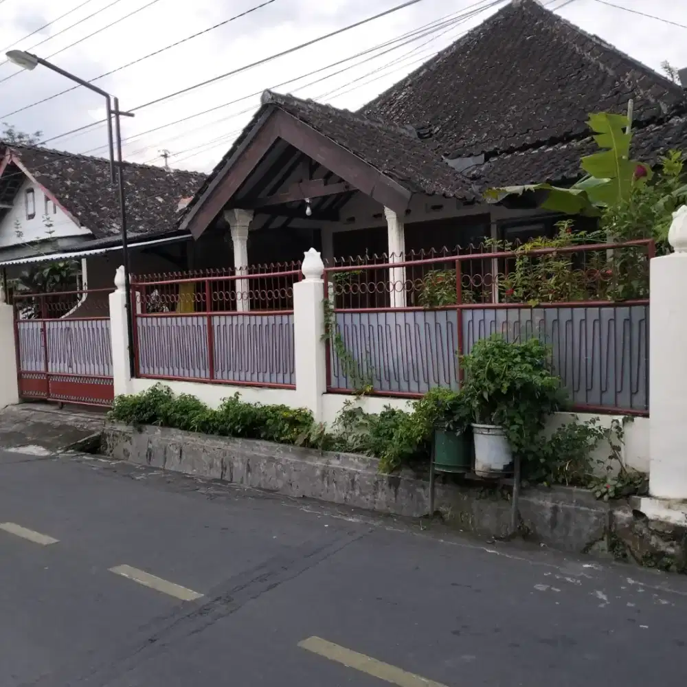 RUMAH TINGGAL DEKAT JALAN PROPINSI