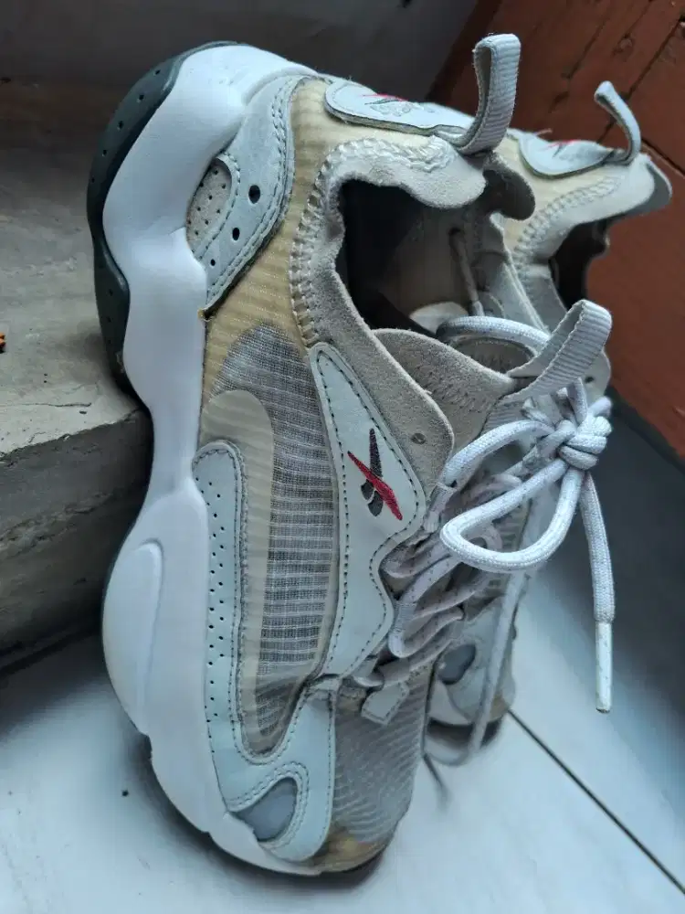 Sepatu wanita Rebook