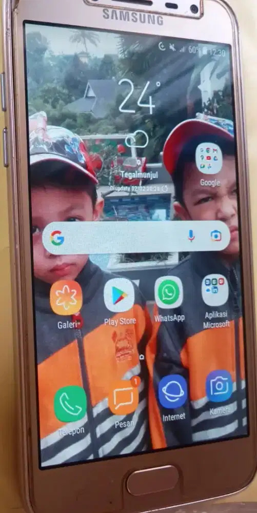 Dijual HP Samsung J2 Pro Gold Batang
