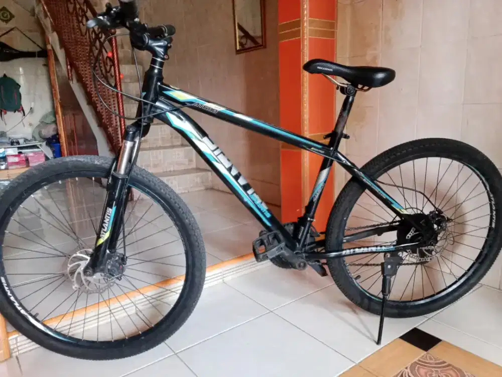 Sepeda gunung Atlantis AT 690 size 26 double cakram