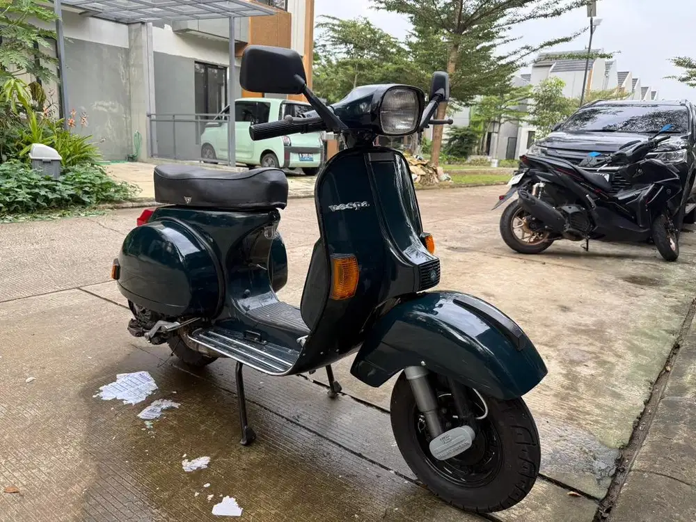 Vespa exclusive 93 full restorasi mulus