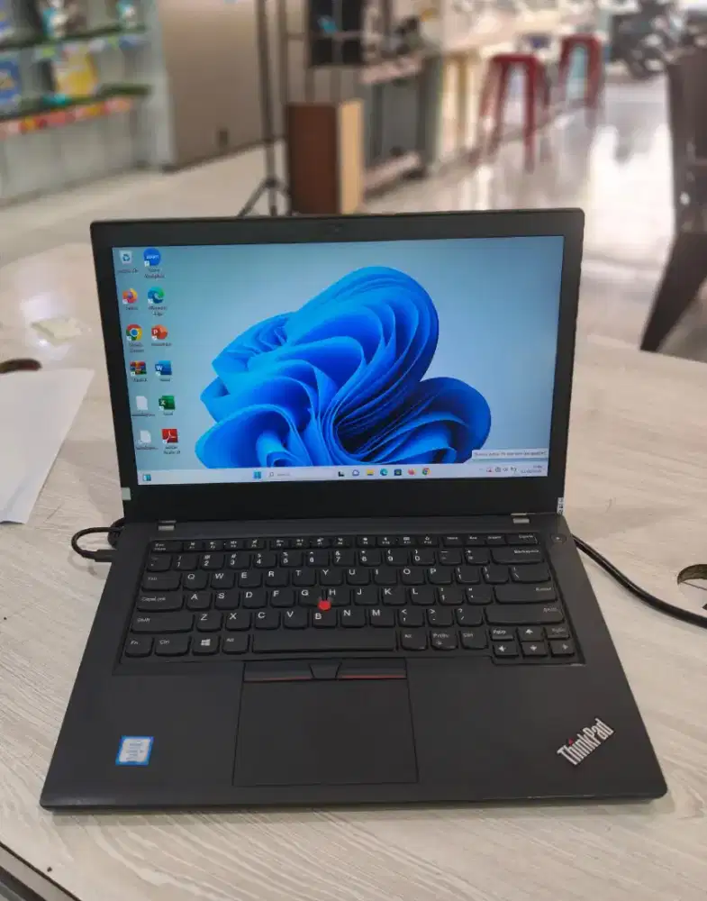 OBRAL LAPTOP THINKPAD COCOK BUAT EDITING