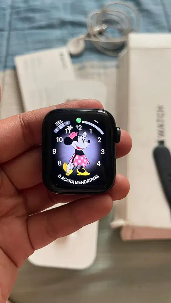 Dijual apple watch SE (gen 2) 40mm warna midnight blue