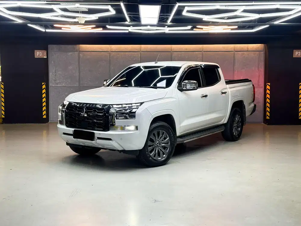 KM 14 RIBU MITSUBISHI TRITON DOUBLE CABIN 4X4 2025 AT JAKARTA