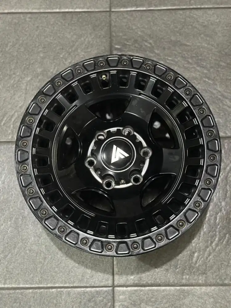 Velg Racing Ring 17 Mobil Pajero Fortuner (139,7-6-17)