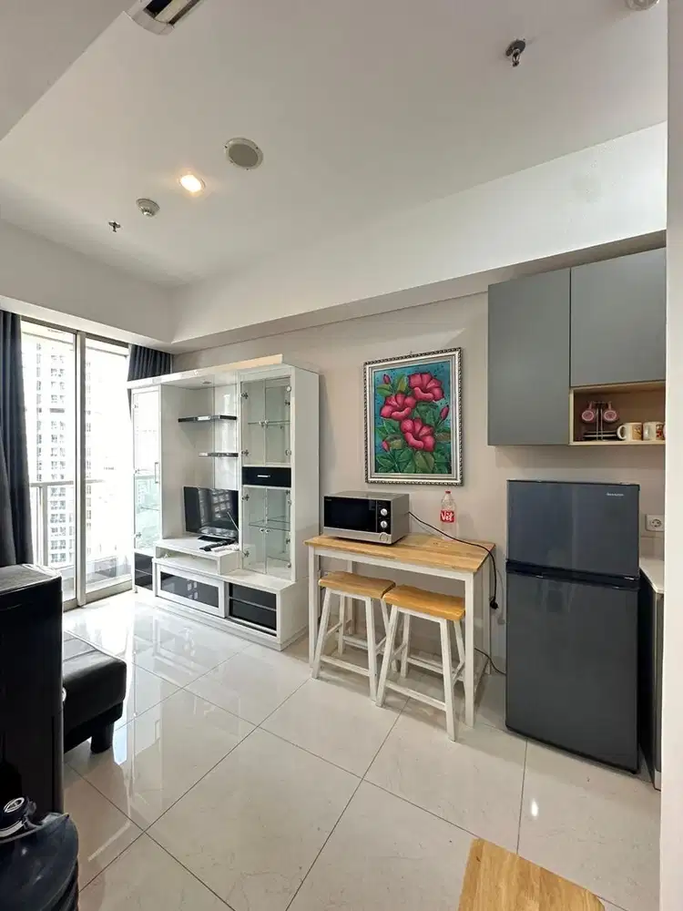 disewakan 2 bedroom furnish taman anggrek residence