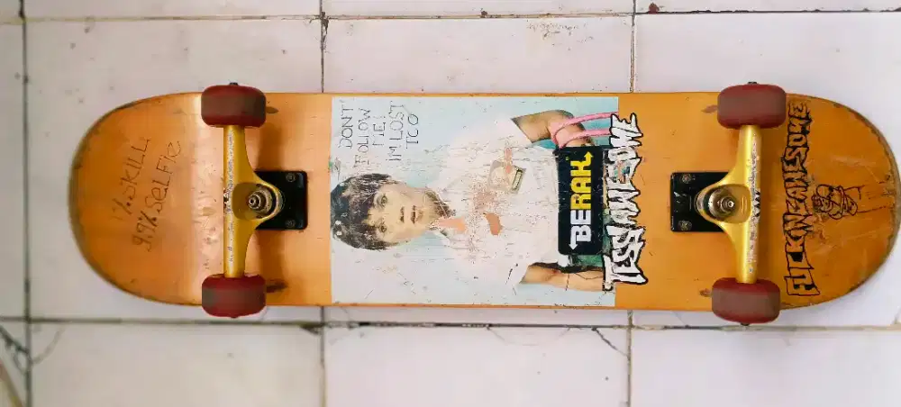 Skateboard tessi awesome