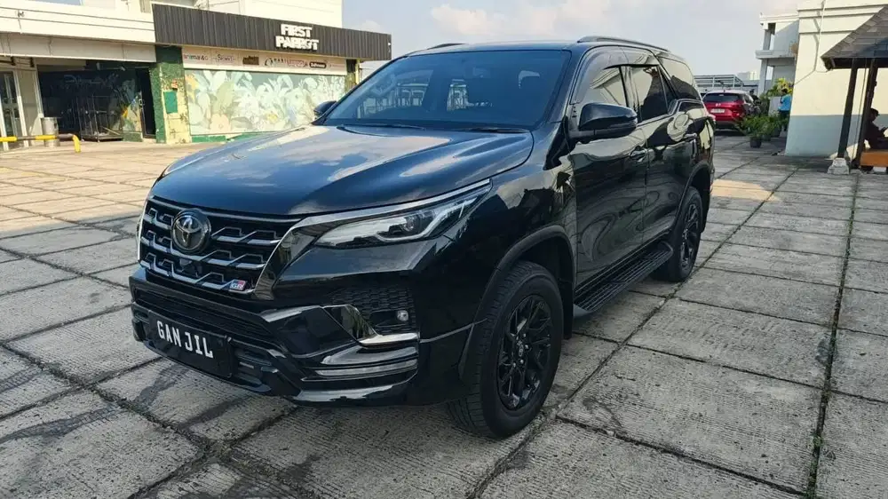 LIKE NEW LOW KM 20RB !! Toyota Fortuner Vrz Gr Sport Solar 2.8 AT 2024
