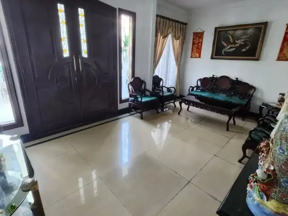 DIJUAL RUMAH Bagus Rapi Taman Palem Lestari