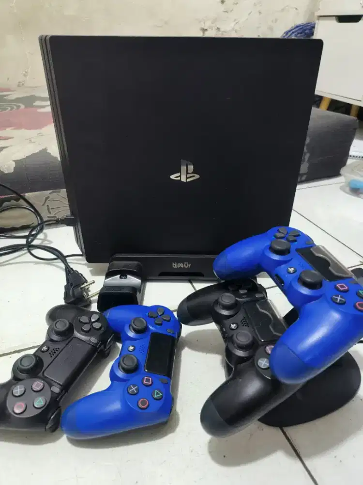 Play station ( ps 4 pro ) original