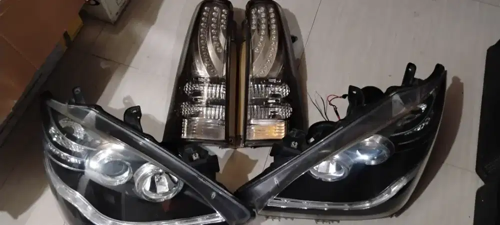 Headlamp dan stoplamp aftermarket avanza old