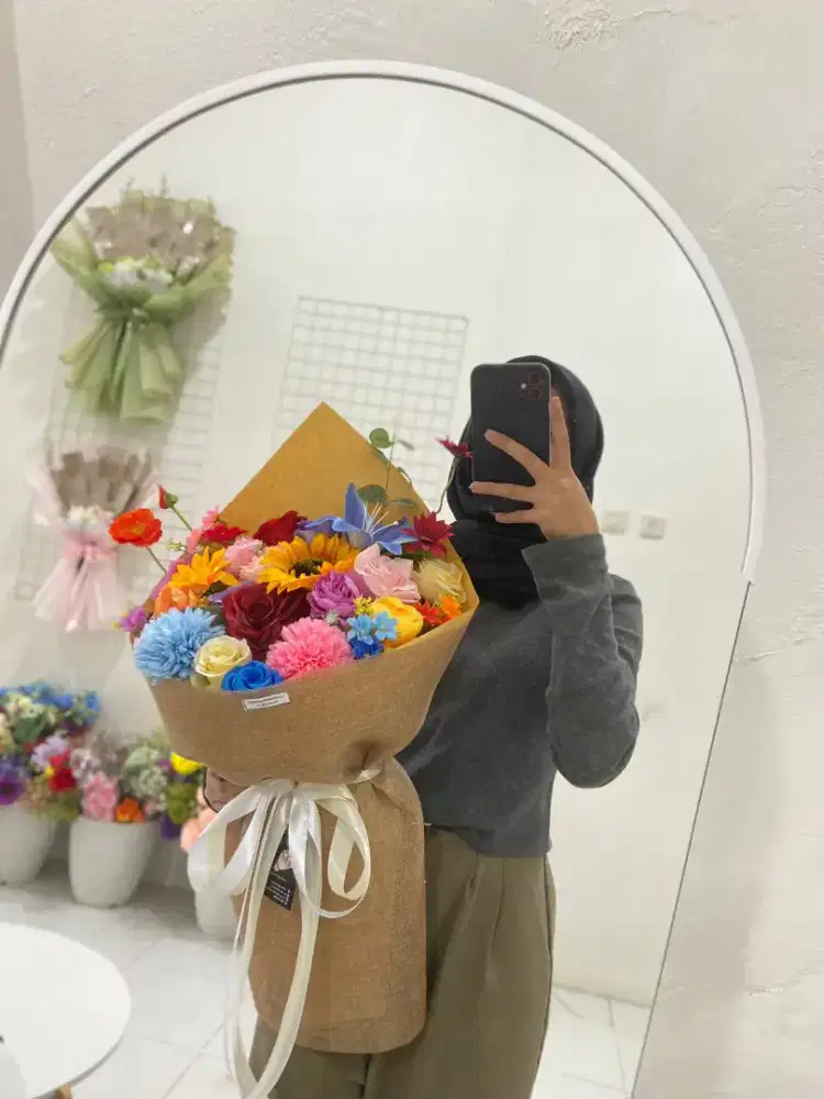 Pembuat buket bunga artificial