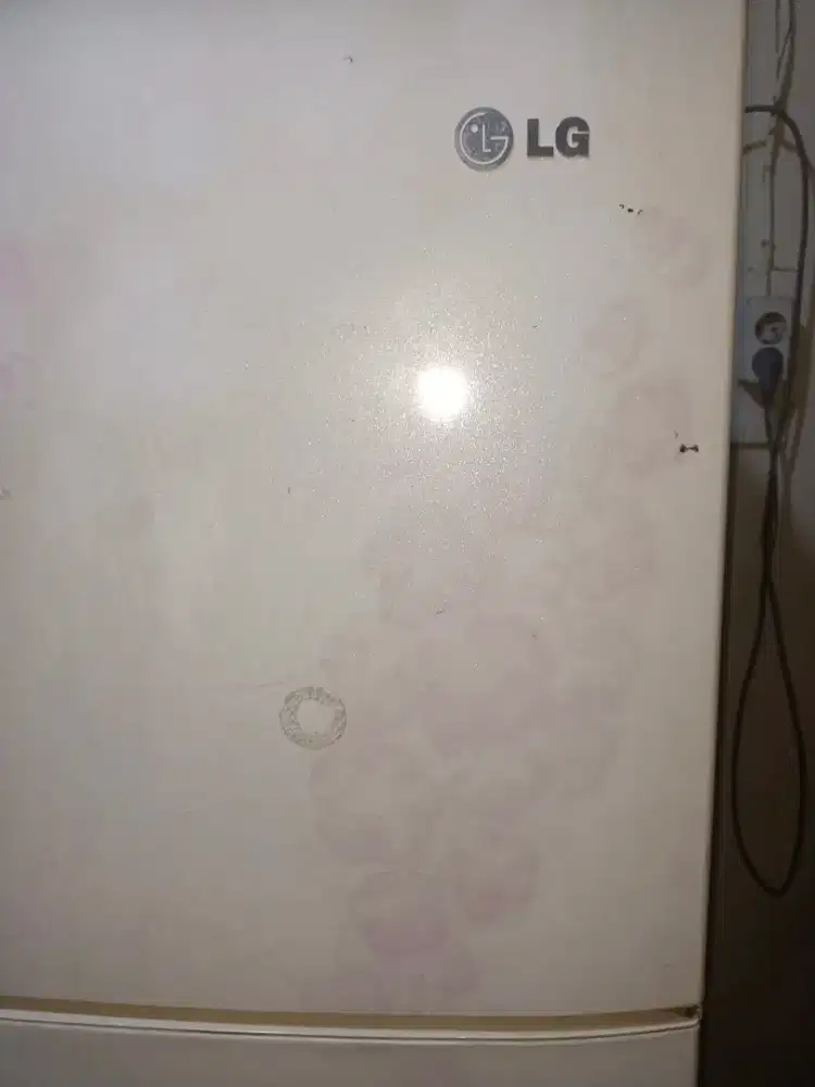 jual kulkas 2 pintu jumbo Merc LG mulus