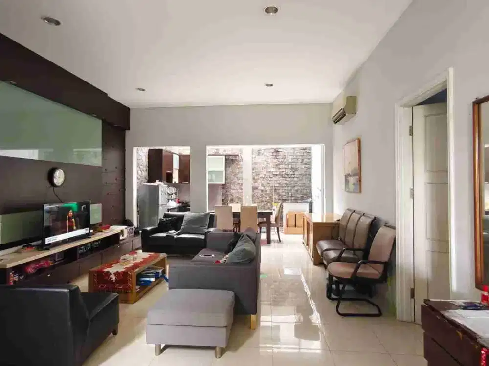 Rumah Spring goldfinch hoek jual bagus rapi siap huni shm jual