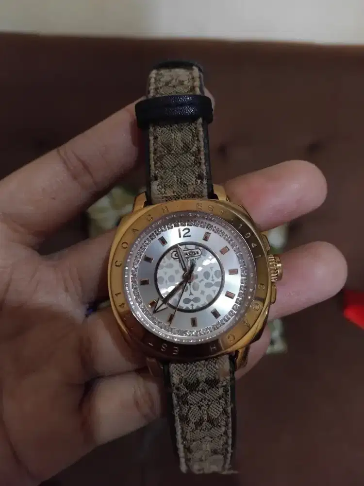 Jam tangan wanita ori