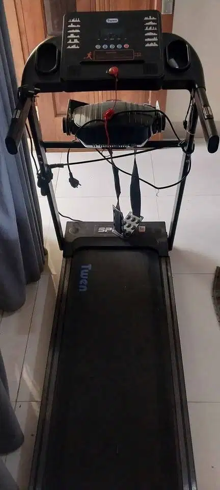TREADMILL MERK TWEN FREE ALAT MASSAGE