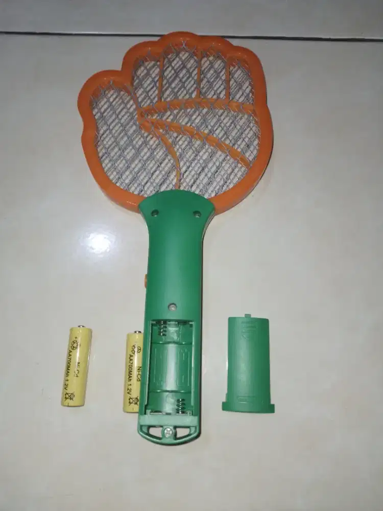 Raket nyamuk baterai a2, merk visicom, P32cm L16cm, free baterai, nego