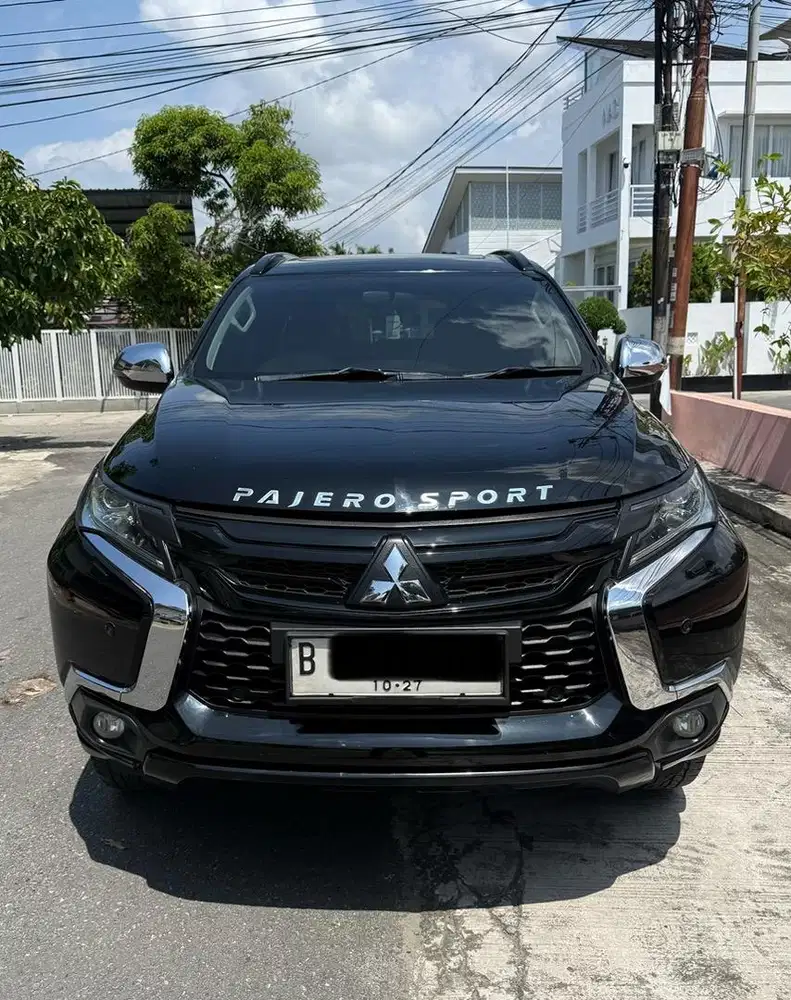 Pajero Dakar 4x2 A/T Rockford Black Edition