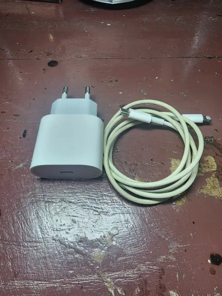 Charger adaptor iPhone + kabel