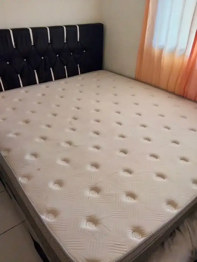 Jual murah kasur+dipan Rp.2,9jt