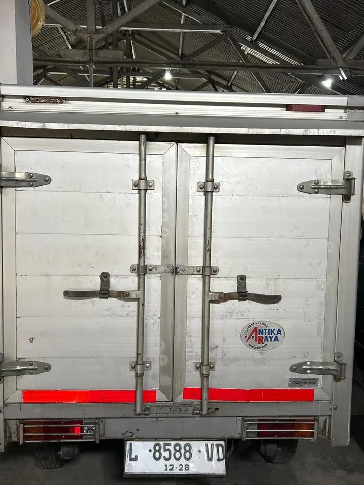 Mitsubishi L300 Box th 2010