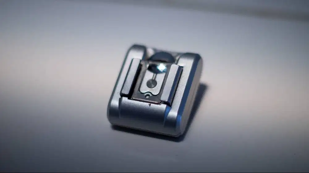 FLASH HOT SHOE ADAPTER KONVERTER SONY NEX TO UNIVERSAL FLASH