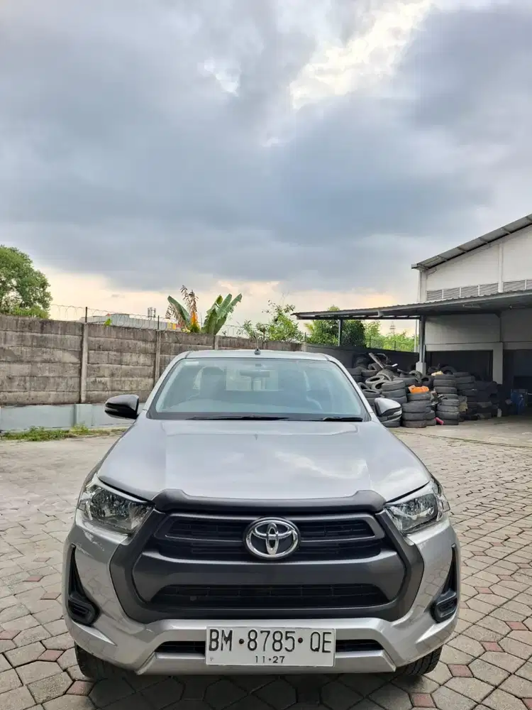 Hilux 2022 E DC diesel manual. Km 46rb antik (tampilan G)