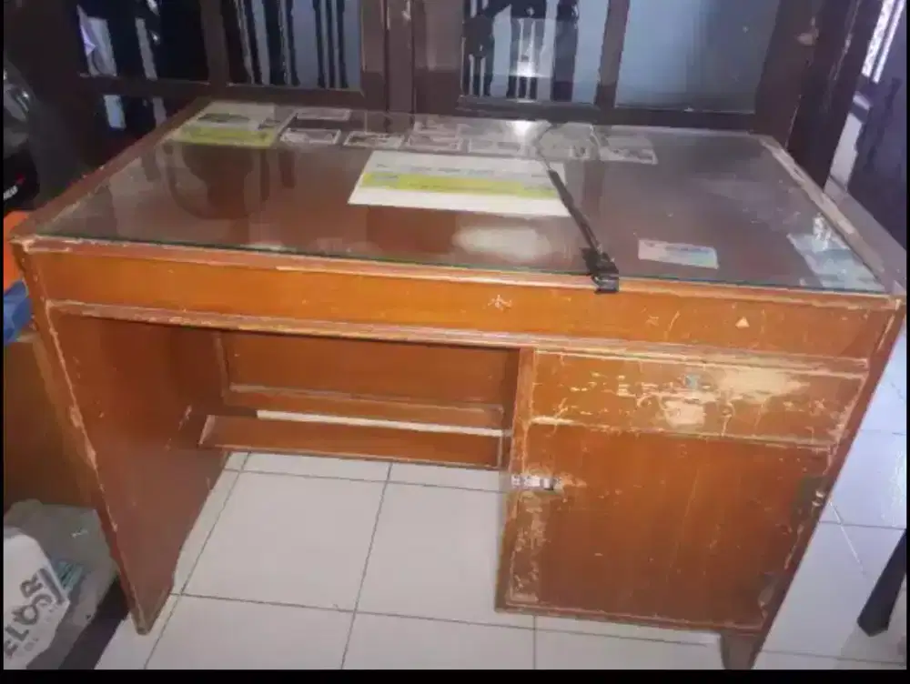Meja Kantor / Belajar