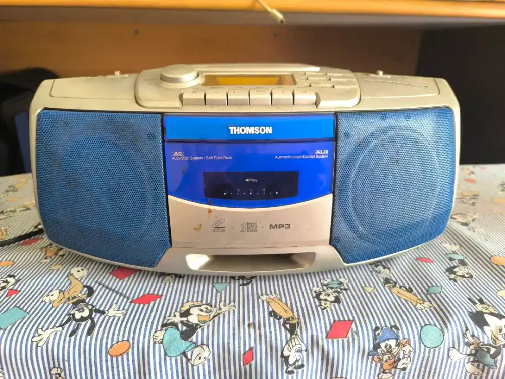 Radio tape CD player merk thomson