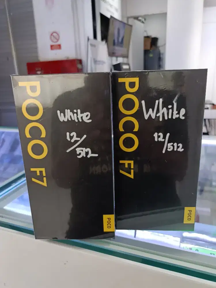 Poco F7 5g  12/512 white newww