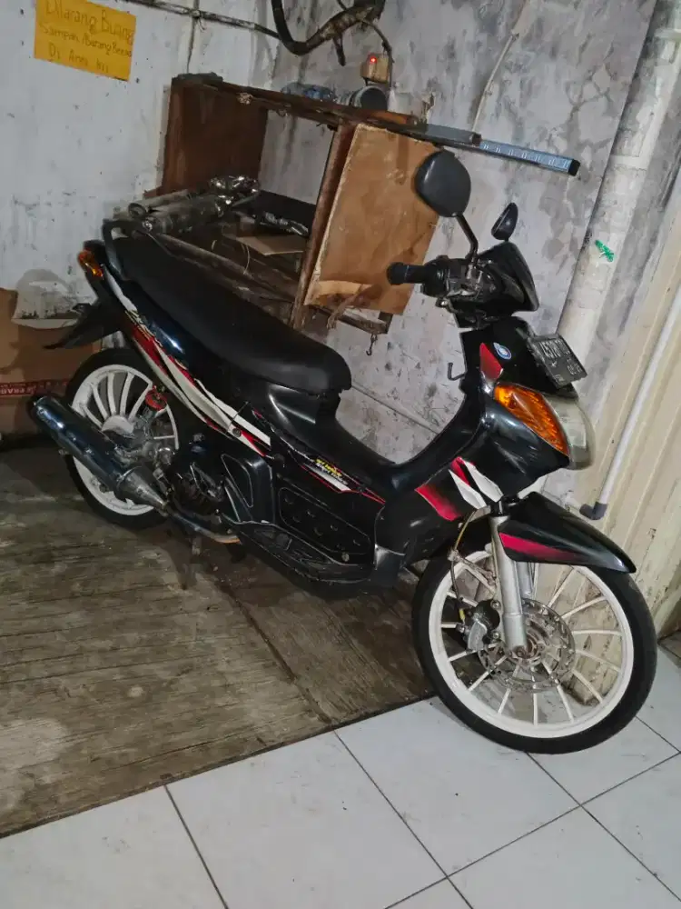 Motor pribadi siapa cepat