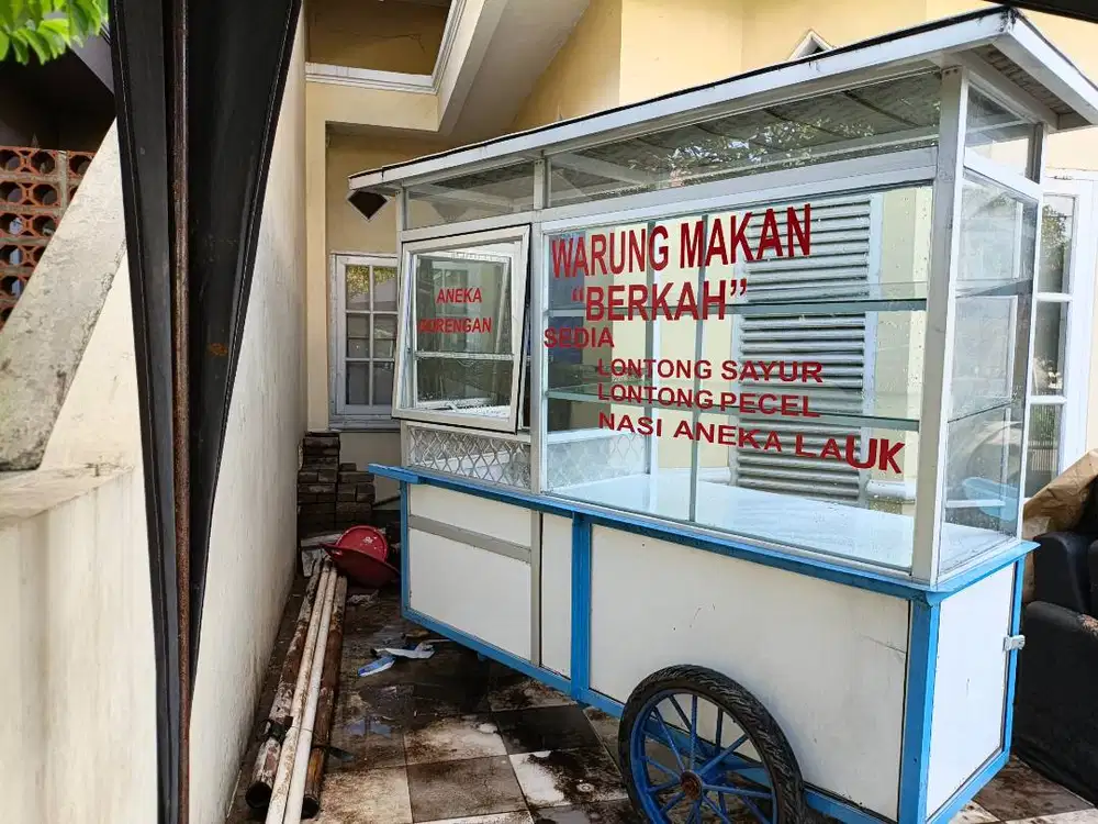 Jual cepat gerobak untuk jualan harga murah kondisi bagus.