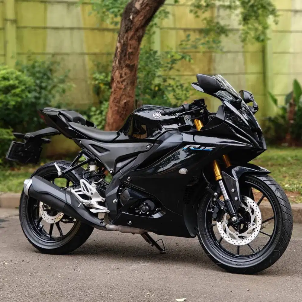 YAMAHA YZF R15 V4 2023 BLACK KM LOW PAJAK PANJANG FULL MULUS