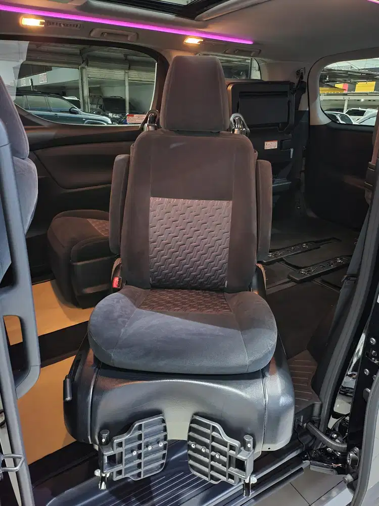 Alphard Welcab Kursi Roda Tipe S CBU 2.5 NIK 2017