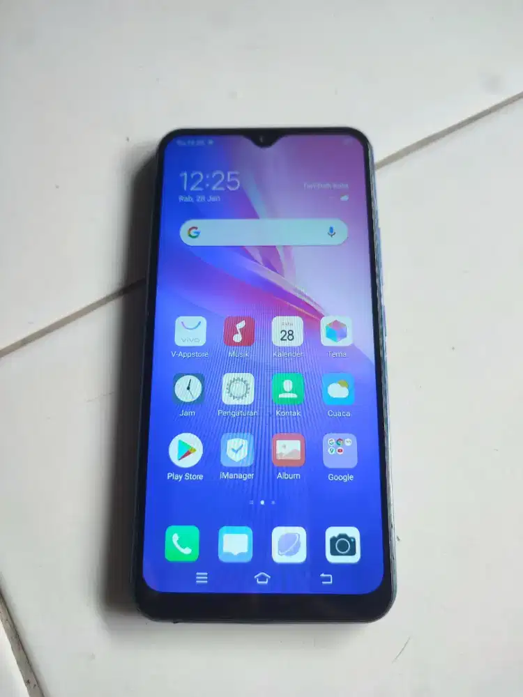 Dijual hp vivi Y12i, ram 3/32, hp plus kabel  chargr