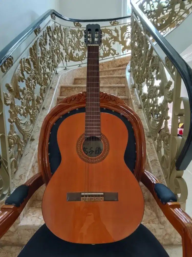 Gitar Akustik Klasik Senar Nylon